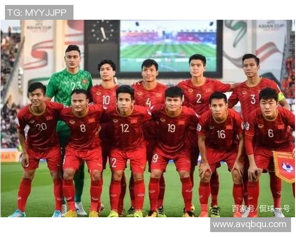 杭州足球队转型之路揭秘：从低谷到崛起的奋斗历程与未来展望